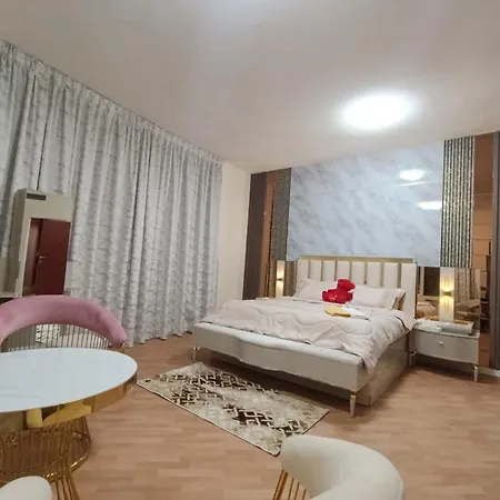 شقة فخمة وواسعة غرفتين Luxury And Big 2Br Ajman Exterior photo