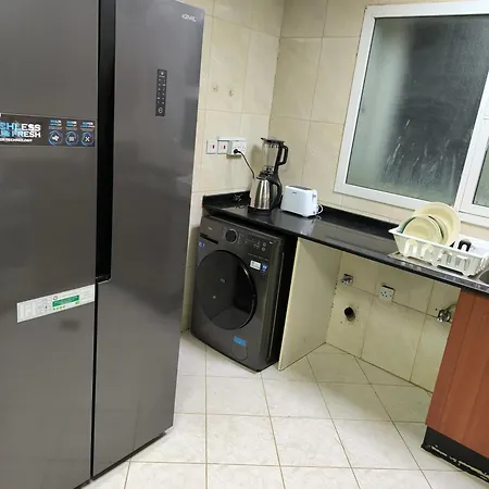 شقة فخمة وواسعة غرفتين Luxury And Big 2Br Ajman Exterior photo
