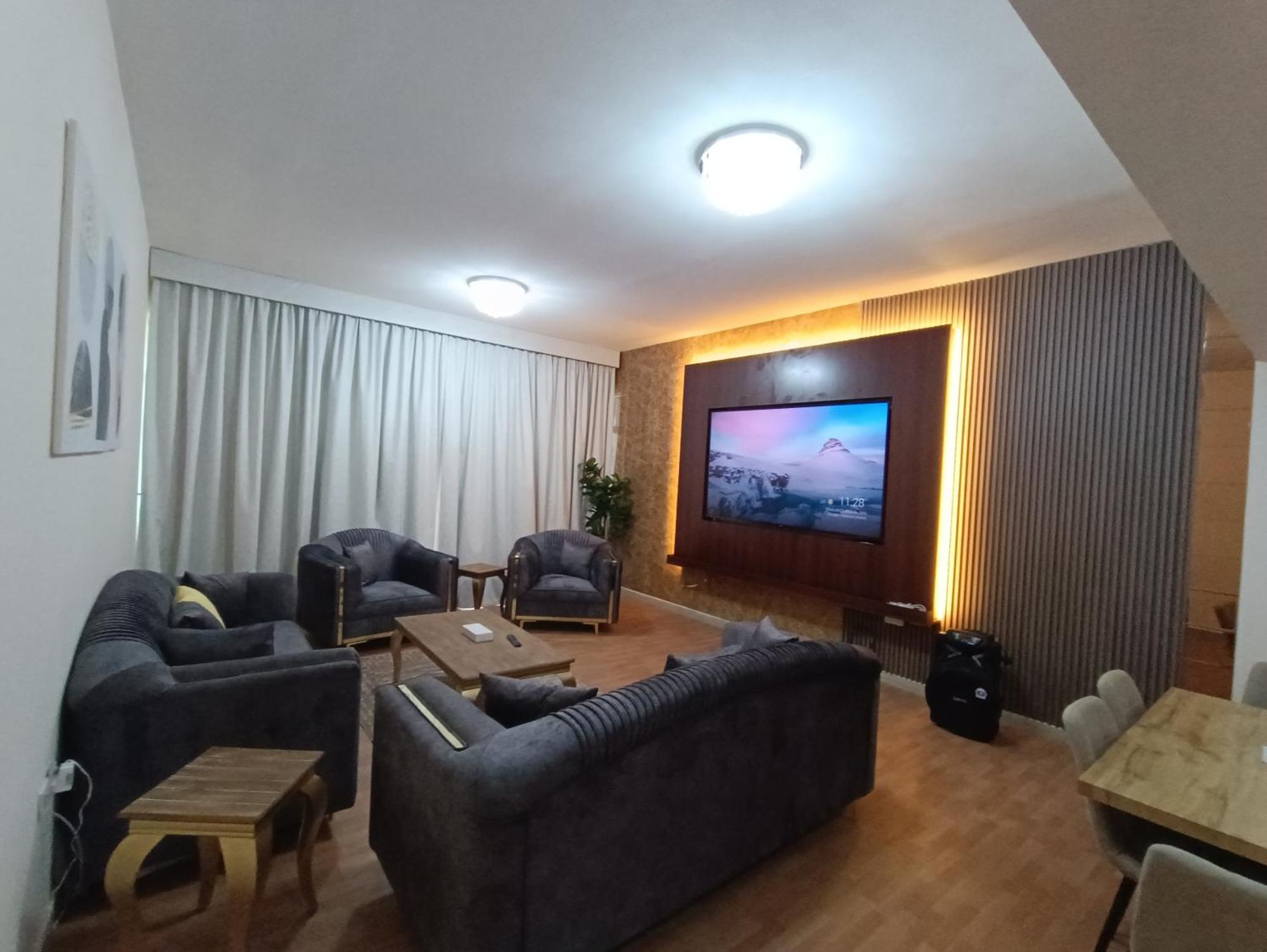 فخمة وواسعة غرفتين Luxury And Big 2br Apartment Ajman