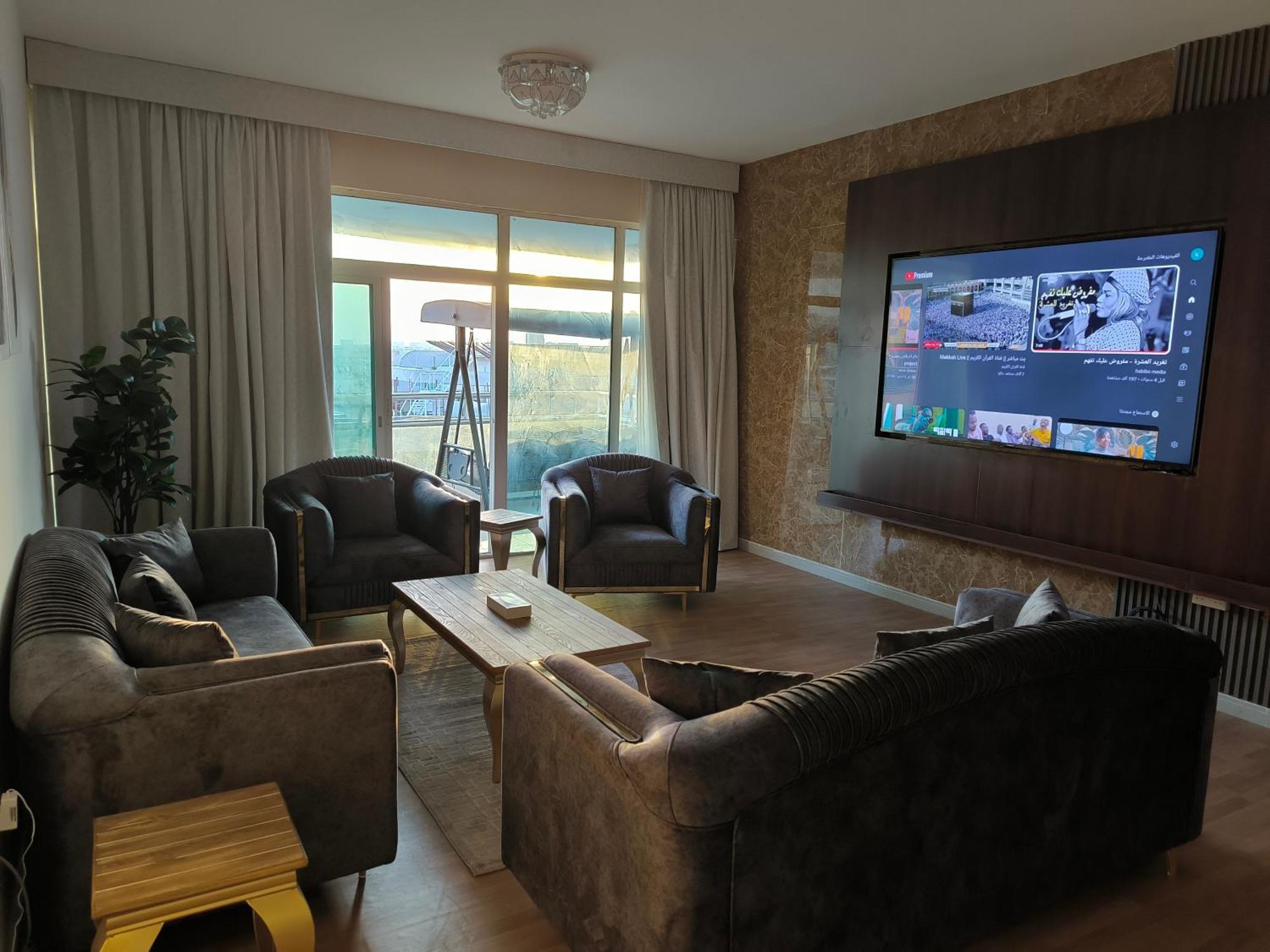 فخمة وواسعة غرفتين Luxury And Big 2br Apartment Ajman